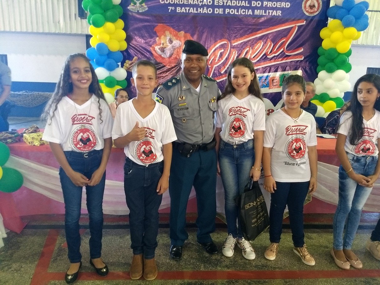 Formatura Proerd em Monte Negro