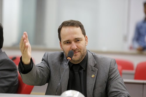 Deputado Alex Redano reforça convite para reunião em Monte Negro