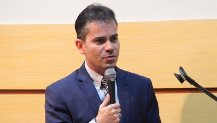 “Não nos peçam silêncio”, por Andrey Cavalcante