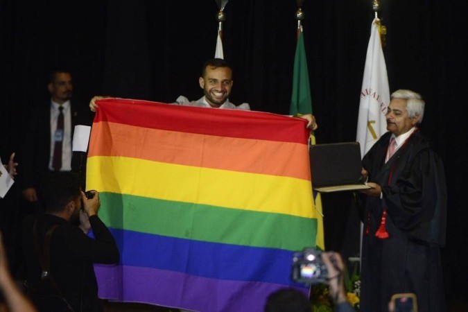 Com mais discursos, diplomação de eleitos no DF vira palanque ideológico