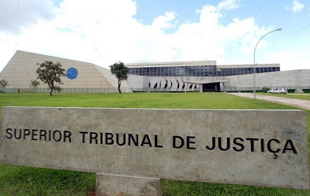 Plano de saúde tem que cobrir cirurgia de mudança de sexo, decide STJ