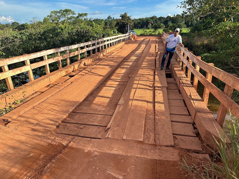 Cássio Gois solicita nova ponte na Estrada da Figueira