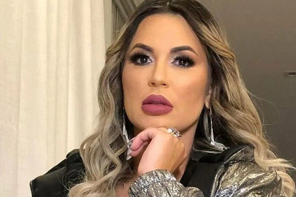 Deolane Bezerra anuncia live para esclarecer prisão em operação sobre jogos de azar
