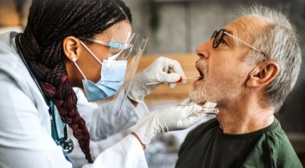 Teste de saliva pode antecipar diagnóstico de câncer de próstata