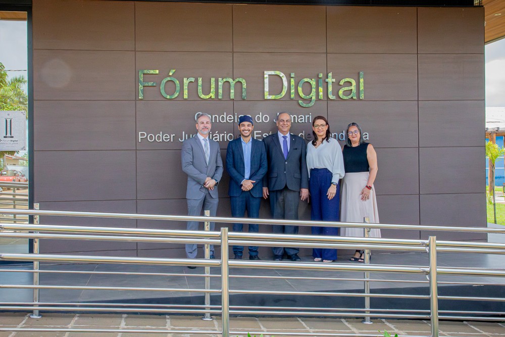 TJRO apresenta estrutura do Fórum Digital ao deputado federal Fernando Máximo