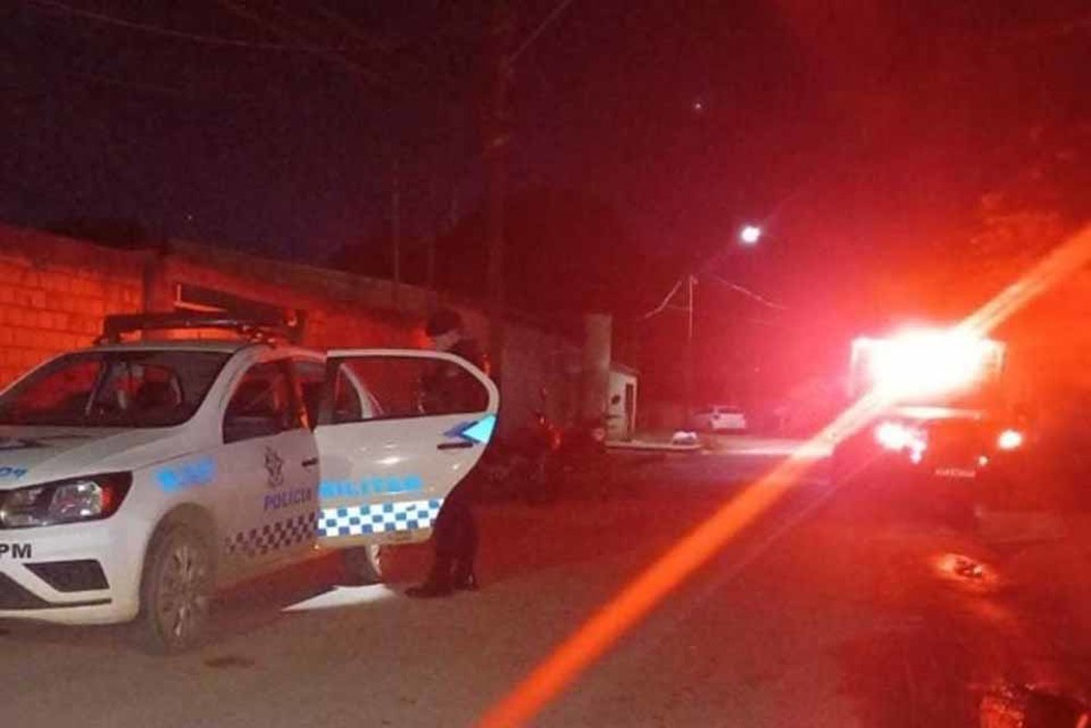 Jovem encontrada morta no quintal de casa no interior de Rondônia