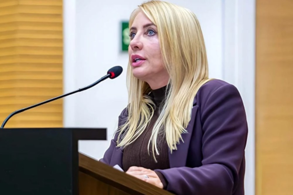 Ieda Chaves comemora sanção de Lei contra maus-tratos a animais domésticos em Rondônia