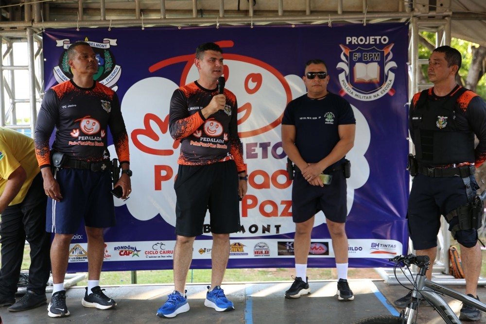 1ª Pedalada pela Paz nas escolas é realizada com sucesso pela Polícia Militar em Porto Velho
