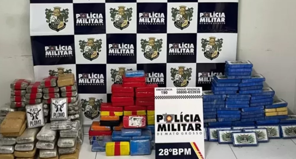 Carreta com carga que saiu de RO tomba e PM apreende mais de R$ 5 milhões em entorpecentes em MT
