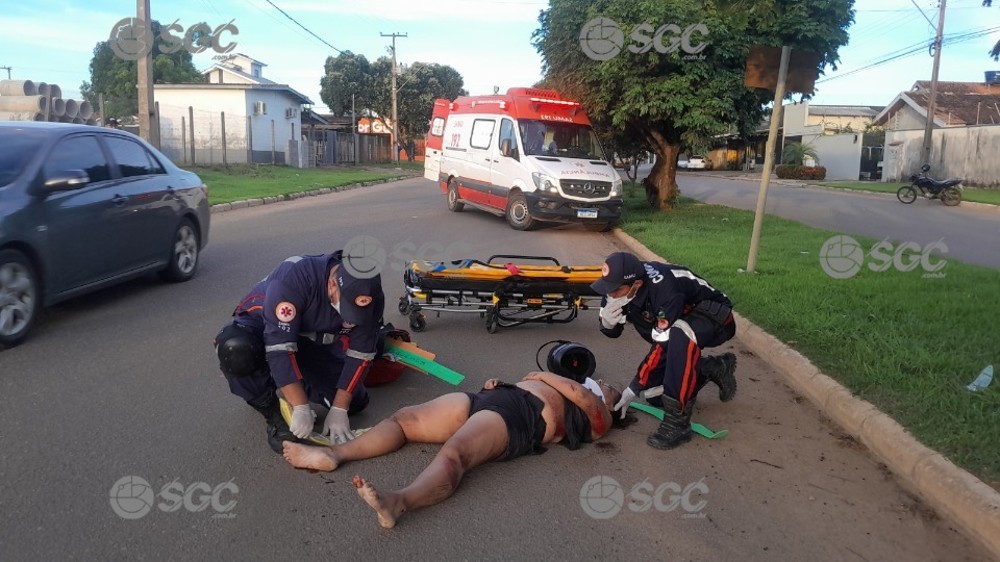 Duas pessoas ficam feridas em colisão entre caminhonete e moto em Ariquemes
