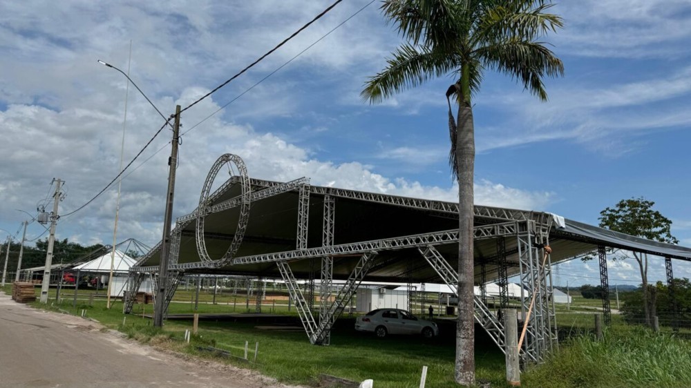 Governo de RO inicia montagem dos estandes para 12ª edição da Rondônia Rural Show Internacional