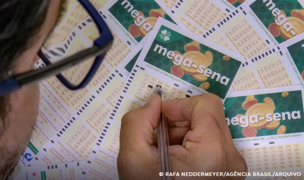 Ninguém acerta os números da Mega-Sena e prêmio vai para R$ 55 milhões