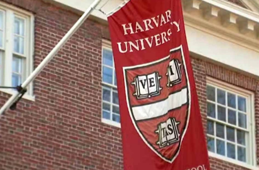 Trump x Harvard: governo diz que irá retirar mais US$ 450 milhões em verbas da universidade