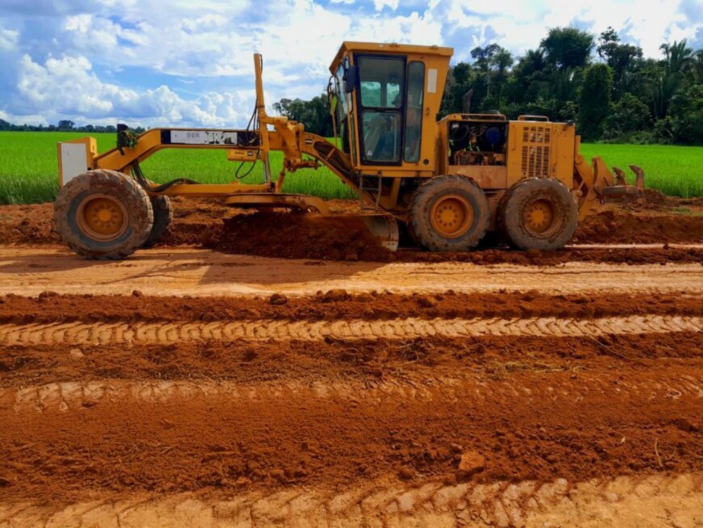 Rodovia 457 recebe manutenção do governo de RO garantindo maior segurança no tráfego