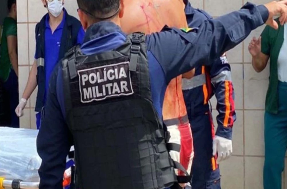 Confusão em casa de apoio deixa quatro feridos a golpes de faca