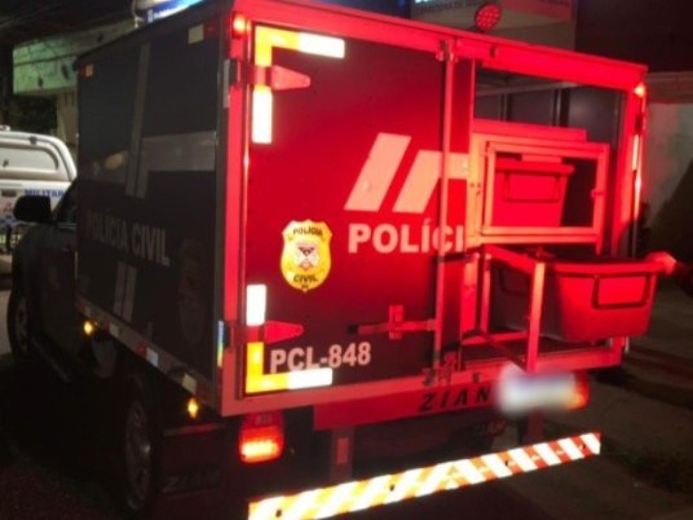 Acidente com capotamento deixa motorista morta e marido ferido em Candeias