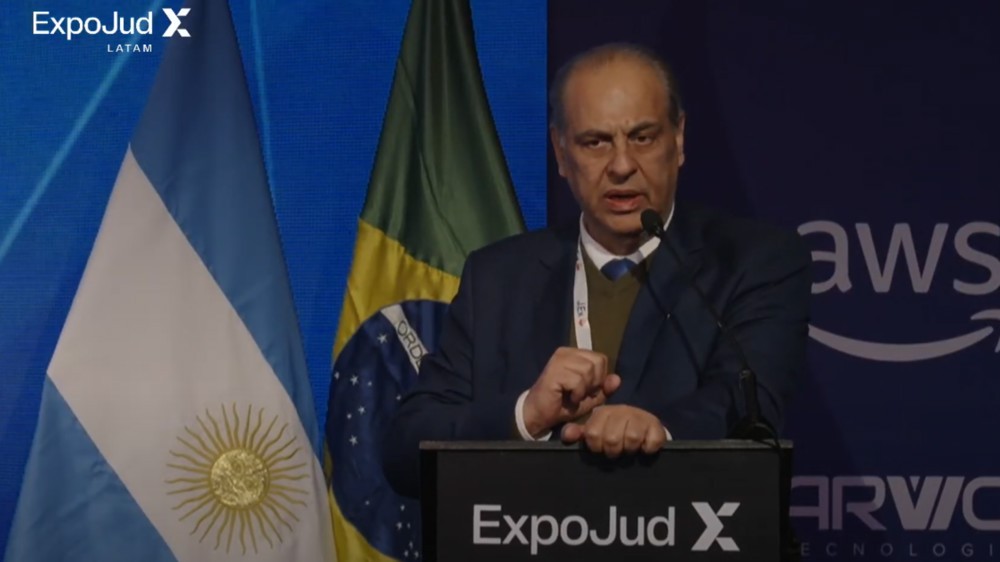 TJRO leva debate sobre inteligência artificial e inclusão digital à ExpoJud 2025 da América Latina