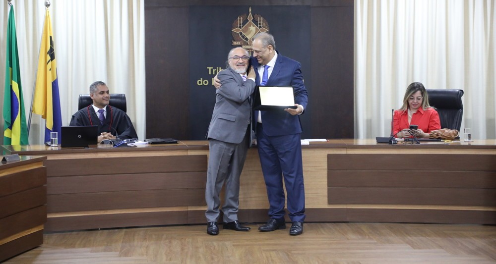 Corte do TJRO homenageia Desembargador Sansão Saldanha pela aposentadoria