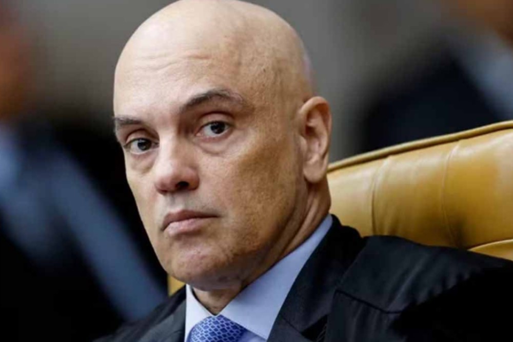 Ministro Alexandre de Moraes diz que democracia saberá se defender de inimigos 