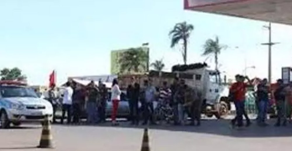 Acusado de matar homem em pátio de posto de combustível é condenado a 14 anos de prisão
