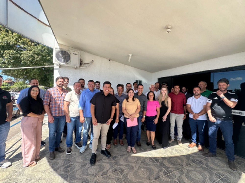 Prefeitura de Ministro Andreazza discute fortalecimento do setor madeireiro em reunião estratégica