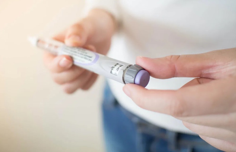 Obesidade avança e nova caneta para emagrecimento reacende alerta sobre uso consciente