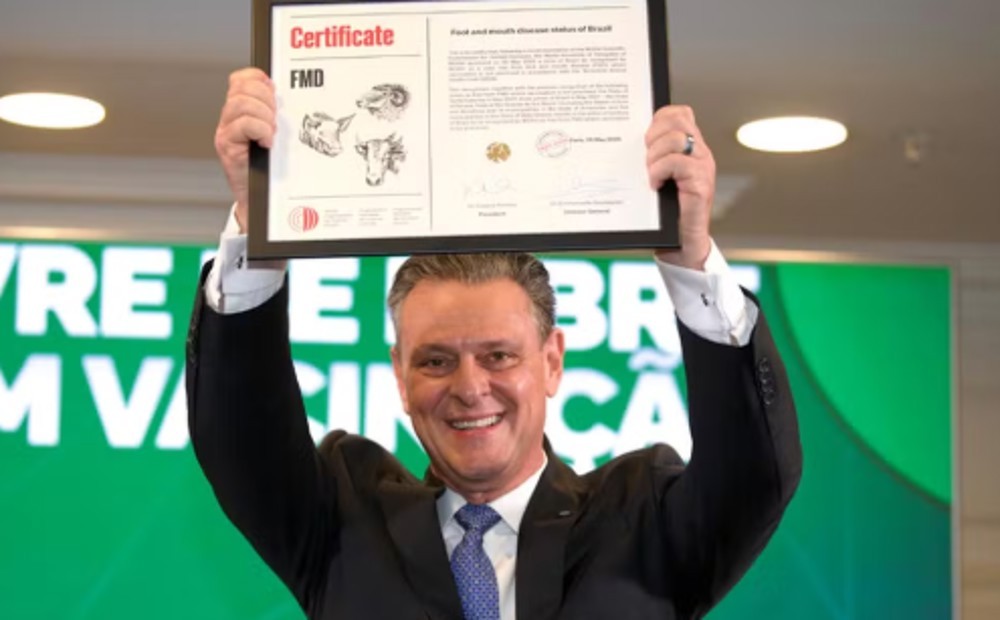 Brasil recebe certificado de país livre de febre aftosa sem vacinação em Paris