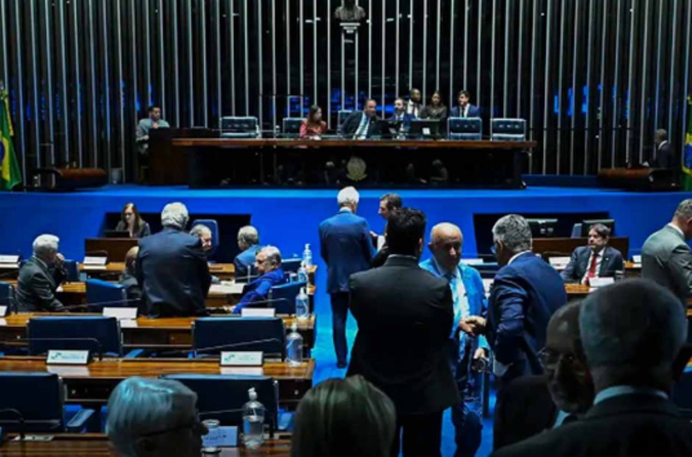 Senado aprova projeto que torna homicídio em escola crime hediondo