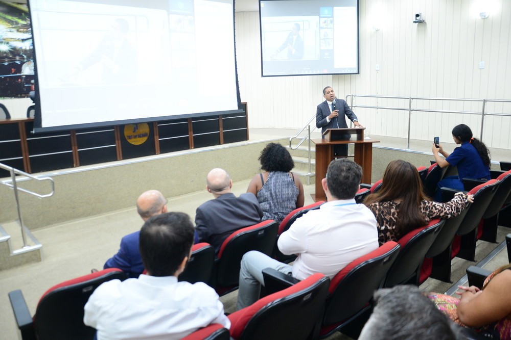 Compromisso com a equidade racial: TRT-14 promove palestra e lança campanha