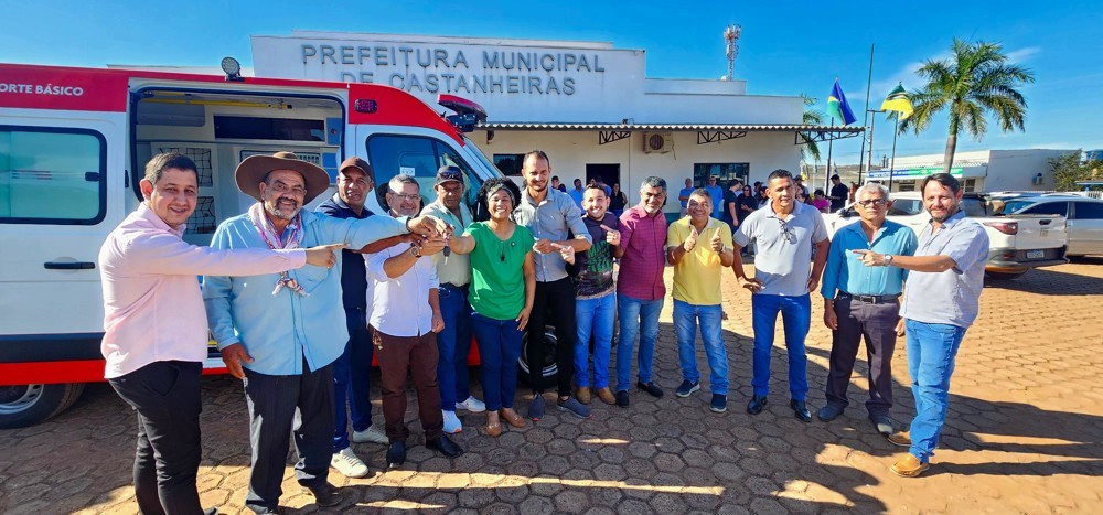 Castanheiras recebe ambulância do Samu, assegurada pela deputada federal Sílvia Cristina
