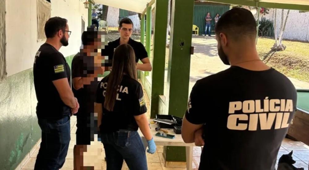 Polícia resgata 62 pessoas mantidas em cárcere privado