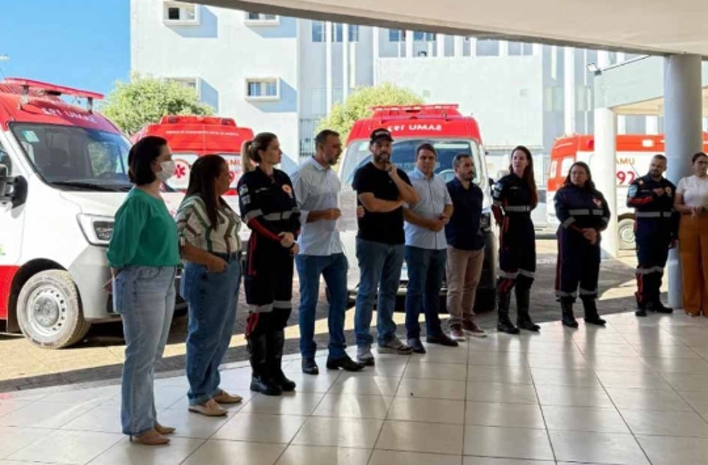 Prefeitura recebe novas ambulâncias que devem reforçar o atendimento de urgência e emergência