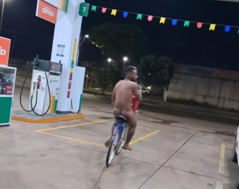 Homem nu invade posto de combustíveis, furta extintor e viraliza nas redes em Vilhena