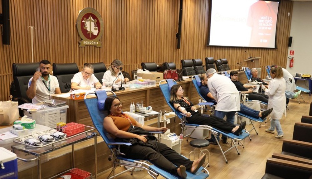 MPRO promove coleta de sangue em parceria com FHEMERON para incentivar doações e salvar vidas