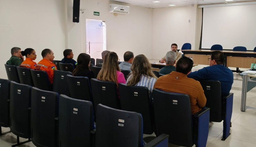 Reunião no MP de Colorado define estratégias para intensificar fiscalização de queimadas urbanas