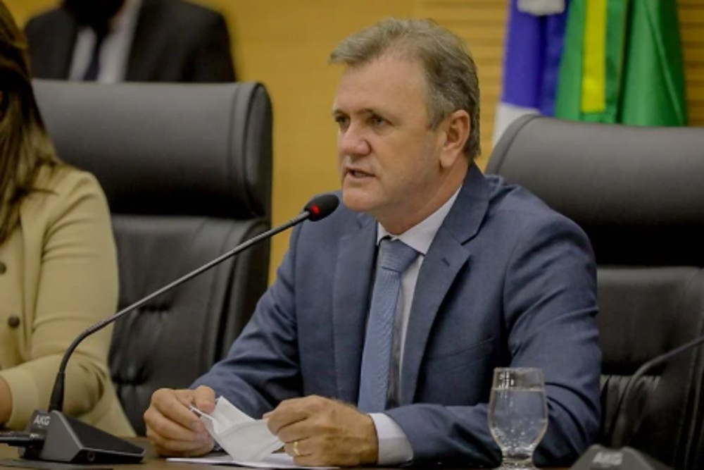 SEMOSP de Campo Novo de RO recebe caminhão pipa com recurso do deputado Luizinho Goebel