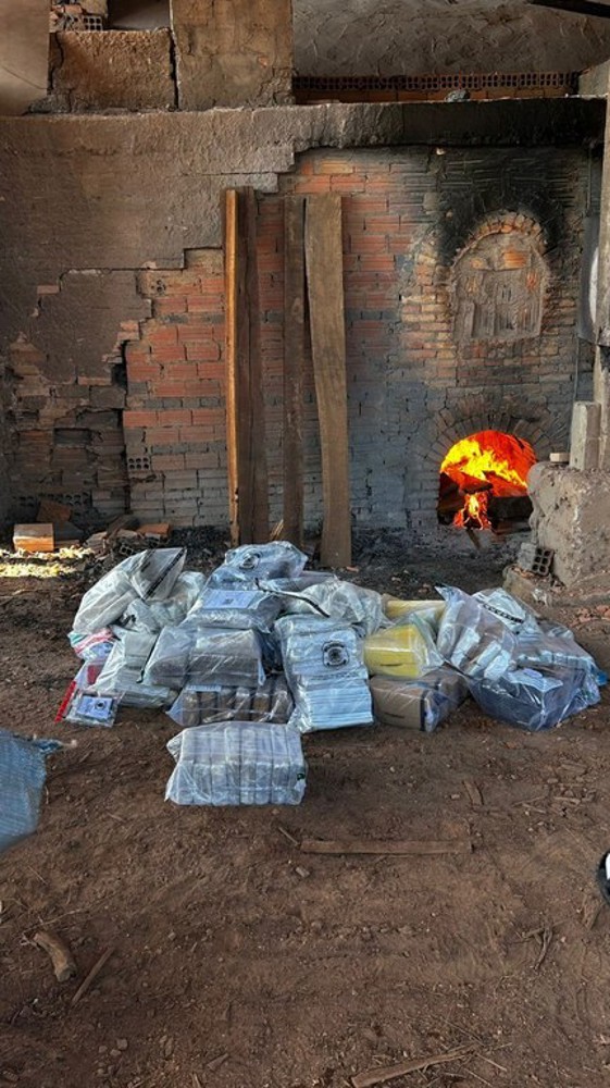 Polícia Federal realiza incineração de 400kg de entorpecentes em Guajará-Mirim