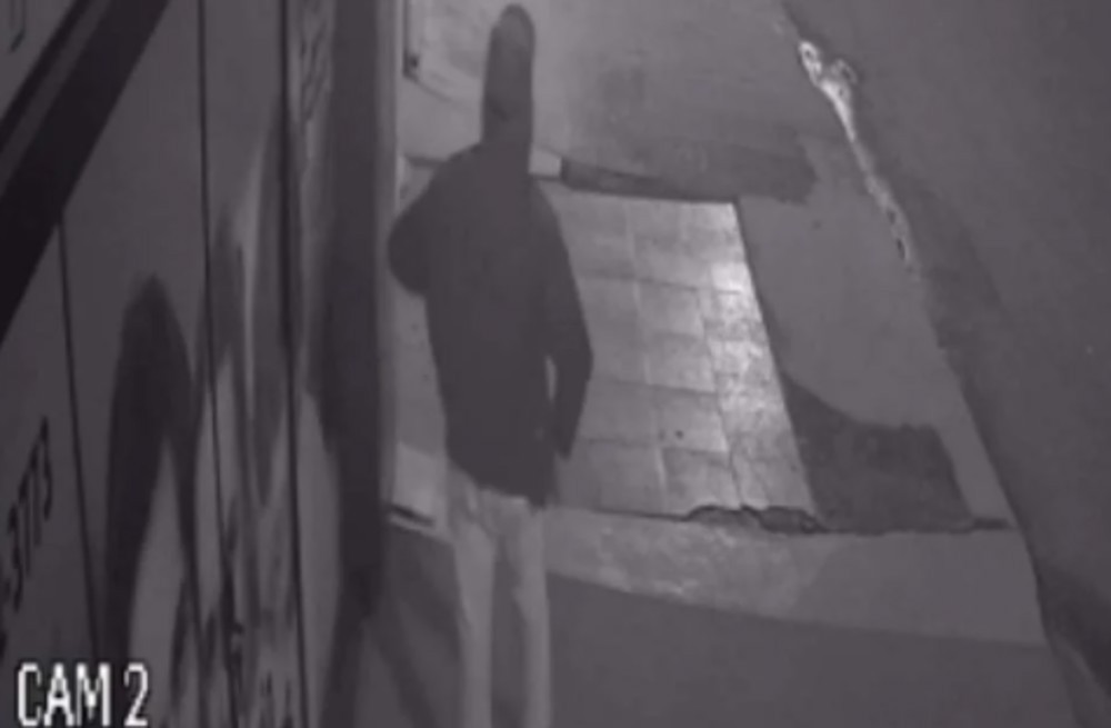 Ladrão invade farmácia durante madrugada e é pego em flagrante