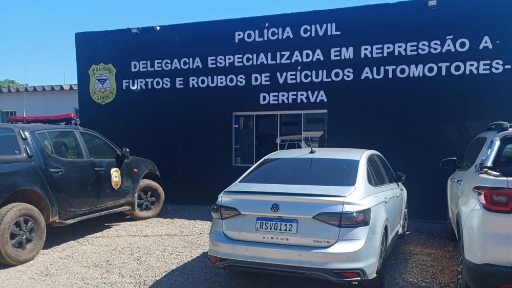 Delegacia de Furtos e Roubos recupera carro furtado de empresa que aluga carros para a Sesdec