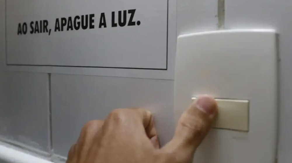 Nova tarifa social de energia elétrica passa a valer neste sábado