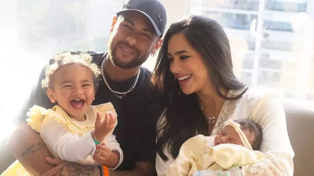 Bruna Biancardi e Neymar compartilham primeiras fotos da segunda filha, Mel