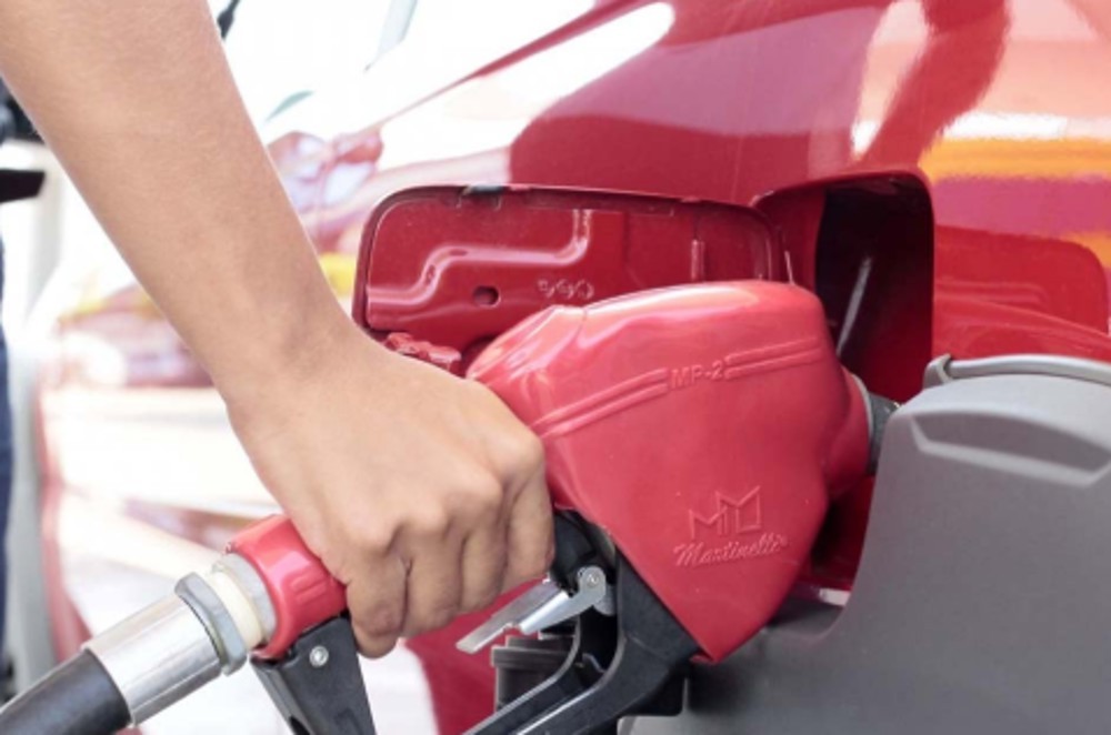 Combustível: governo prevê queda de preço se petróleo mantiver cotação