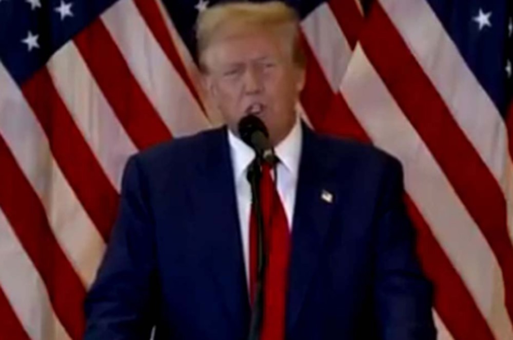 Trump volta a defender Bolsonaro nas redes sociais: "Caça às bruxas"