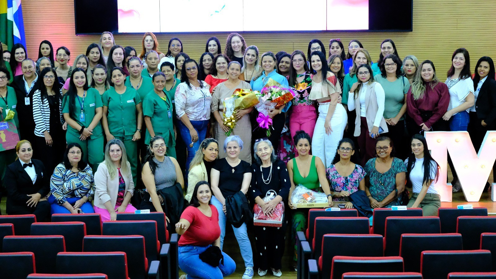 Assembleia Legislativa de Rondônia presta homenagem às mães