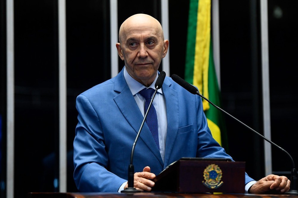 Confúcio Moura alerta para o aumento da automedicação entre os brasileiros