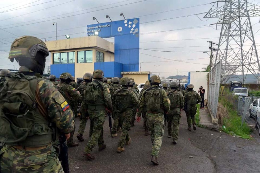 Autoridades do Equador resgatam mais de 40 reféns e prendem 329 pessoas
