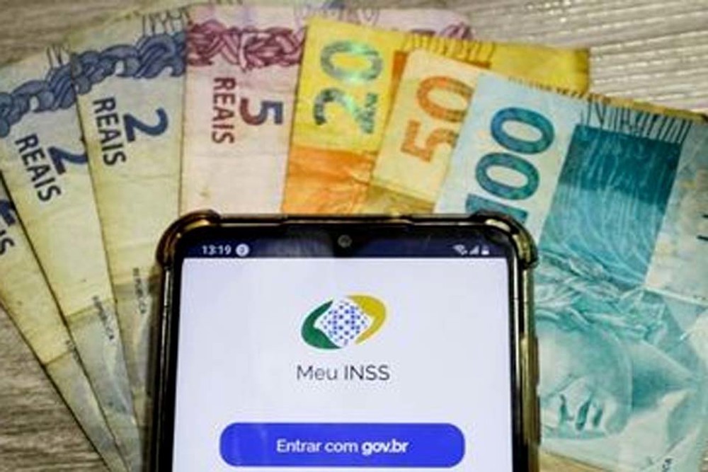 Tesouro libera antecipação do 13º salário a aposentados e pensionistas do INSS