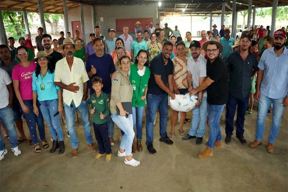 Emenda do deputado Marcelo Cruz assegura calcário aos produtores rurais de Vale do Paraíso