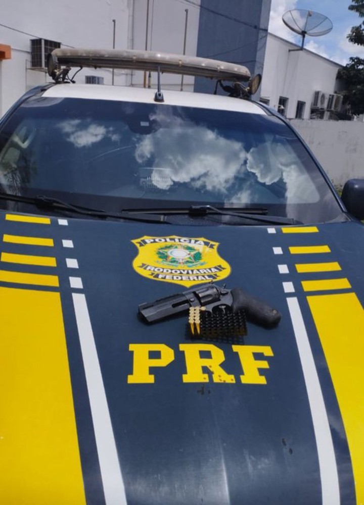 PRF apreende arma de fogo em Ouro Preto do Oeste