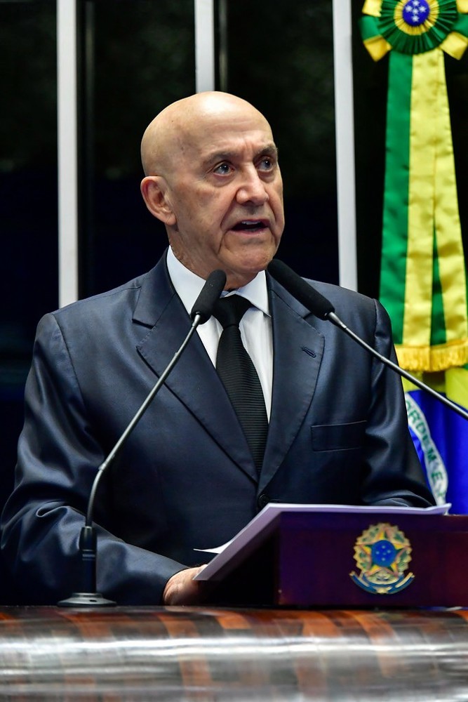 Confúcio Moura, em discurso, reafirma posição de centro e seu inegociável compromisso com Rondônia